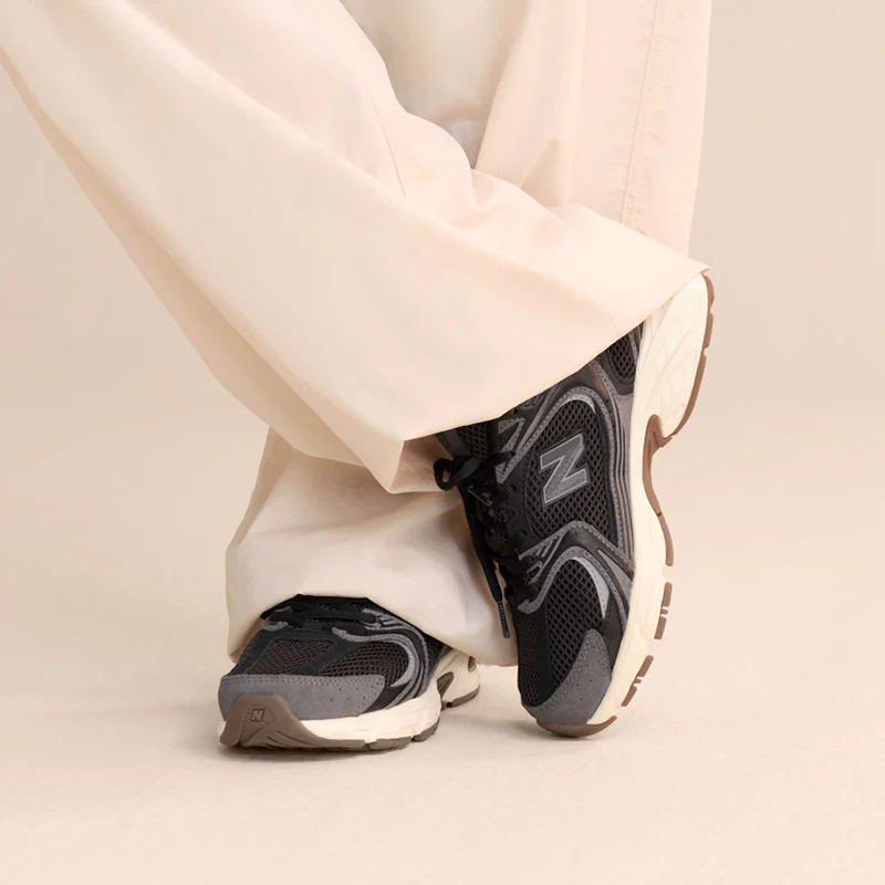 Women's 530 Black/Castlerock - Image 5
