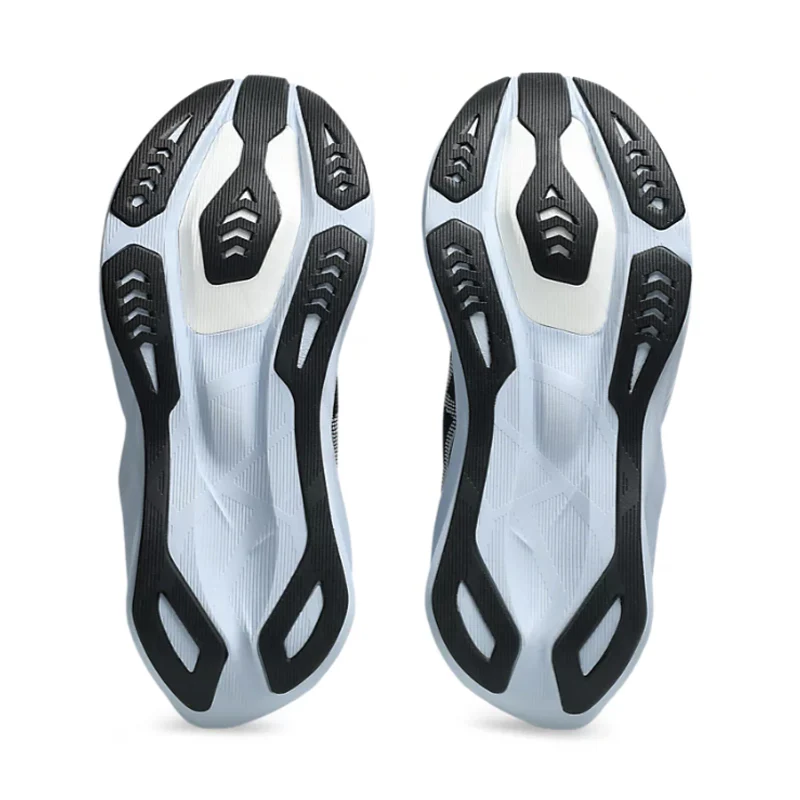 Women's Novablast 6 Black/Solid Air - Image 8