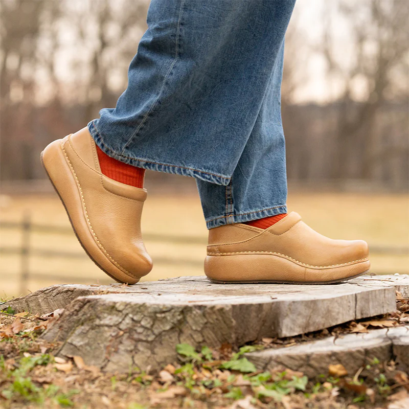 Women's Platform Pro Clog Honey Distressed - Image 4
