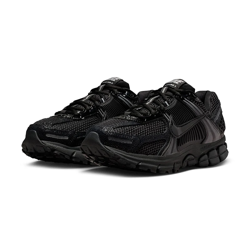 Women's Vomero 5 Black/Black - Image 5